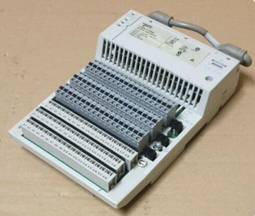 Schneider 170INT11003 PLC Module Brand new in Stock